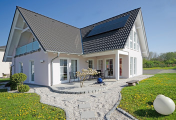 Einfamilienhaus, Fertigteilhaus, hochwertig