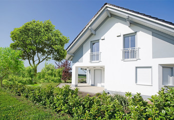 Einfamilienhaus, weiss, Garten, Sommer