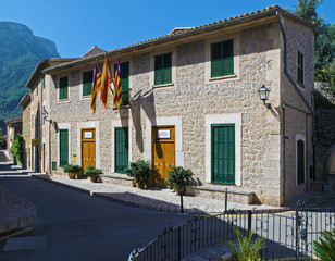 Fototapeta na wymiar Mallorca - Rathaus Deià