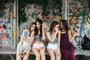 Fototapeta na wymiar Five beautiful young girls relaxing