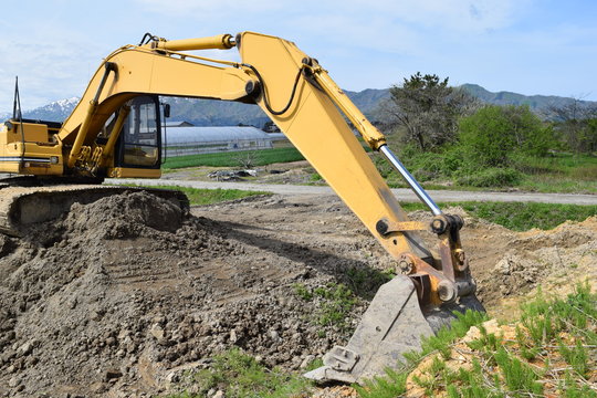 建設機械／山形県庄内地方の工事現場で、建設機械を撮影した写真です。