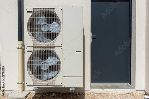 Prix Pompe A Chaleur 2356 quot pompe 224 chaleur quot photo libre de droits sur la banque d Prix Pompe A Chaleur 2356 quot pompe 224 chaleur quot photo libre de droits sur la banque d