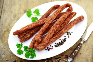 Wurst Salami Cabanossi Messer Teller