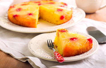 Pineapple upside down cake