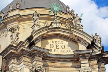 Fototapeta na wymiar Dome of Dominican Cathedral in Lviv, Ukraine
