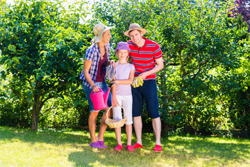 Fototapeta premium Family in garden