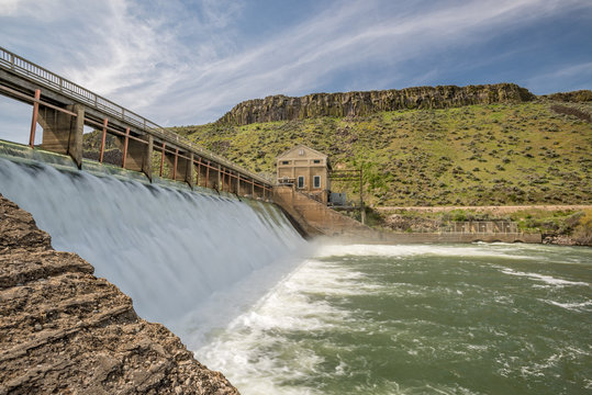 Dam on the Boise River in Idaho high water