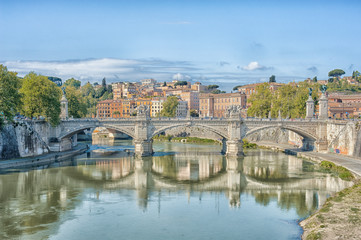 Fototapeta na wymiar Scenic view of Rome Tiber river