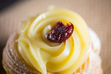zeppole