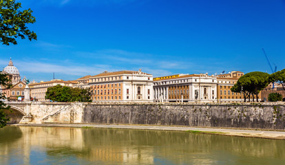 Obraz premium Rome city over the Tiber river