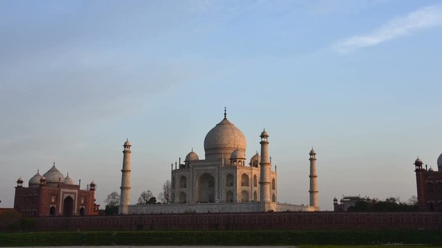 Time lapse video of sunset at Taj Mahal, the ultimate monument of love.