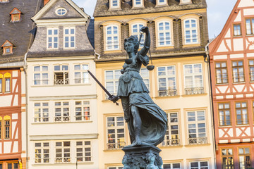 Obraz premium Justitia - Lady Justice - sculpture on the Roemerberg square in