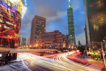 Fototapeta na wymiar Taipei cityscape at twilight in Taiwan city