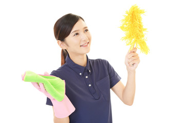 笑顔の女性清掃員
