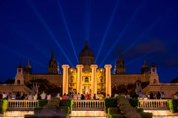 Nächtliche Lasershow auf der Placa De Espanya © xan844