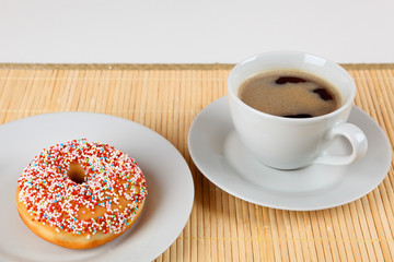 Donut und Kaffee