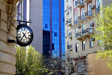 Fototapeta na wymiar City clock