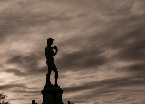 silhouette of a statue 