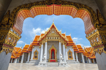 Fototapeta premium The Marble Temple or Wat Benchamabophit, Bangkok, Thailand