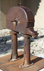 Fontaine à tête animale