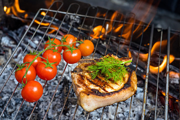 Grilled meat, tomato