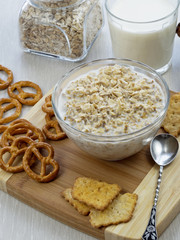oatmeal with milk and cookies