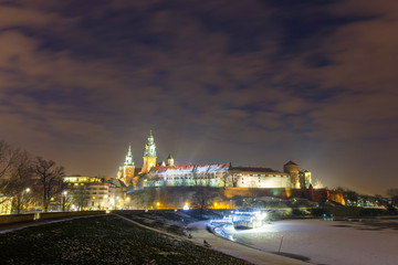 Fototapeta na wymiar Wawel Castle in the evening in Krakow, Poland