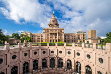 Obraz premium The Texas State Capitol with open-air rotunda. It was completed in 1888 in Downtown Austin. It contains the offices and chambers of the Texas Legislature and the Office of the Governor.