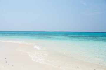 Fototapeta na wymiar Tropical sea beach in summer season