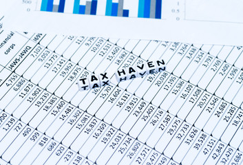Fototapeta premium TAX HAVEN on spreadsheet