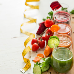 Obraz na płótnie Canvas Selection of colorful vegetable juice in glasses