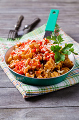 Pasta with vegetable sauce