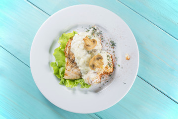 salmon fillet grilled serve