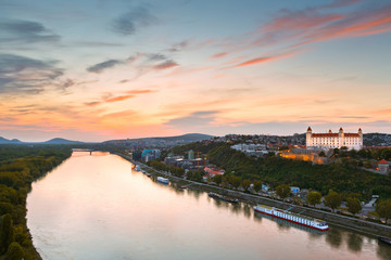 Fototapeta na wymiar View of Bratislava castle and river Danube, Slovakia