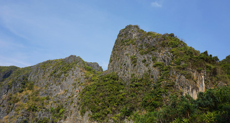 Fototapeta na wymiar limestonerocks in thailand