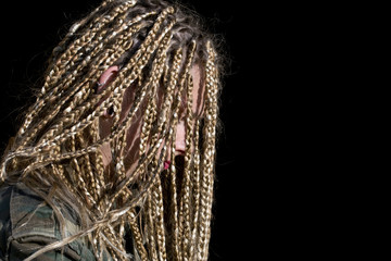 Chica triste con trenzas / jara 4415