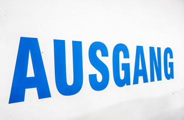 Weg zum Ausgang