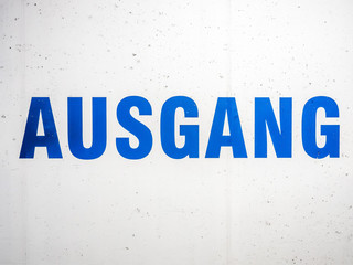 Weg zum Ausgang