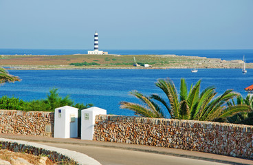 Minorca, isole Baleari, Spagna: il faro dell'isolotto di Isla de l'Aire il 14 luglio 2013 