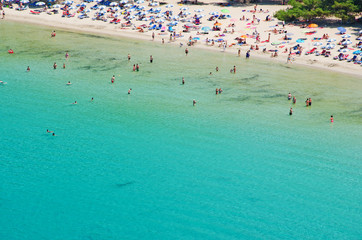 Minorca, isole Baleari, Spagna: la spiaggia di Cala Cala Galdana il 7 luglio 2013