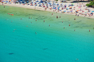 Minorca, isole Baleari, Spagna: la spiaggia di Cala Cala Galdana il 7 luglio 2013