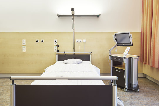 Arzt Krankenhaus Zimmer privat Fernseher