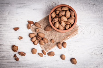 Tasty almonds in bowl 