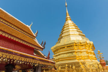 Fototapeta premium Wat Phrathat Doi Suthep temple in Chiang Mai, Thailand.