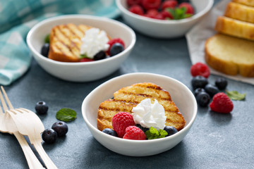 Grilled pound cake with fresh berries