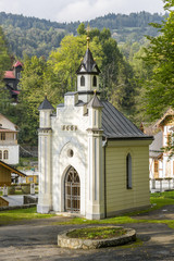 Fototapeta na wymiar Chapel in the Upper Park in Szczawnica, Poland