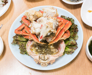 boiled snow crab