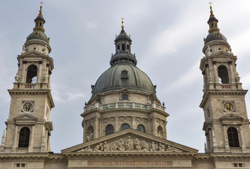 Fototapeta na wymiar Budapest Basilica of Saint Stephen on a cloudy day, Hungary