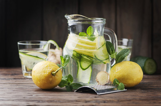 Water With Lemon, Cucmber And Ginger