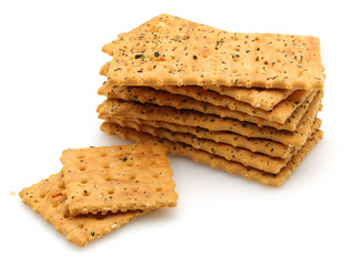  Crackers with tomato and basil 